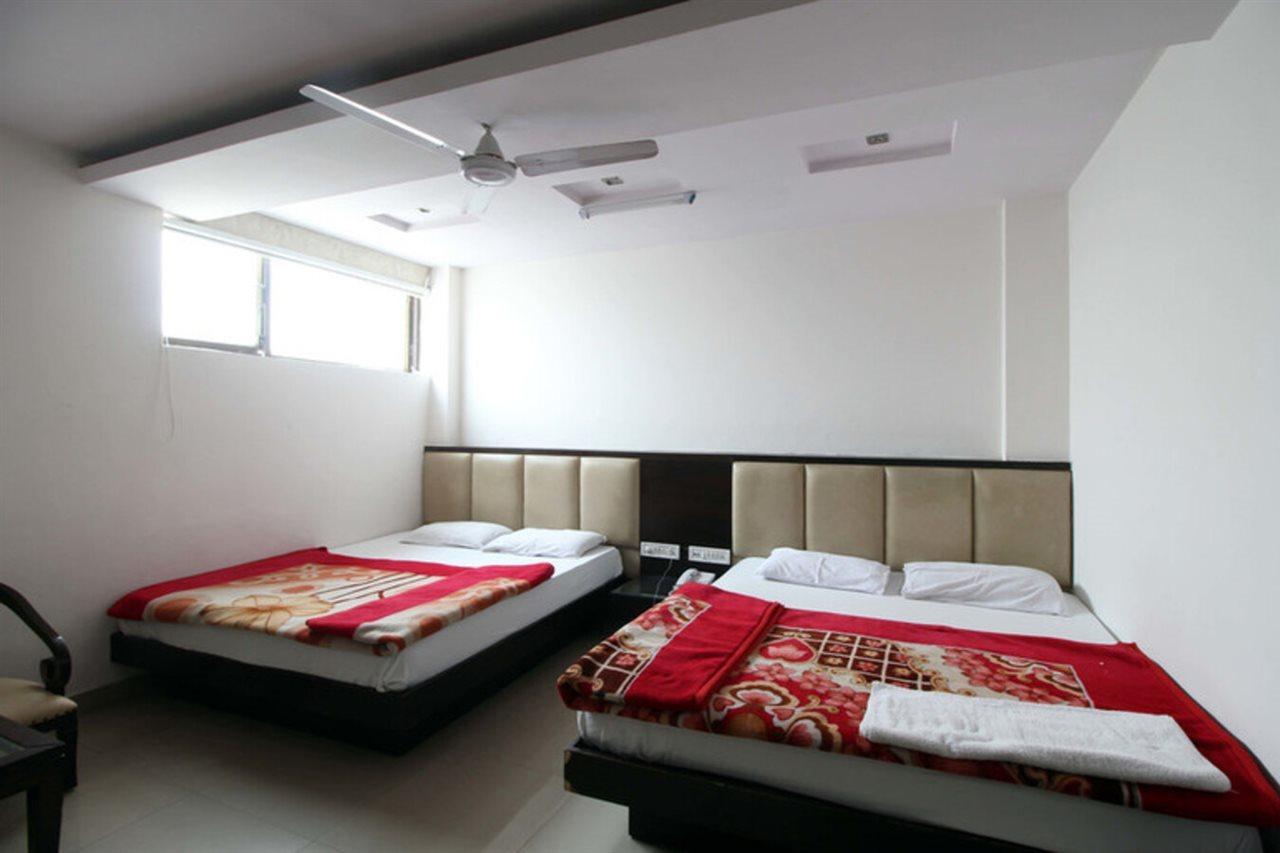 Hotel Shri Vinayak In City Centre At New Delhi Railway Station-By Rcg Hotels Exterior photo