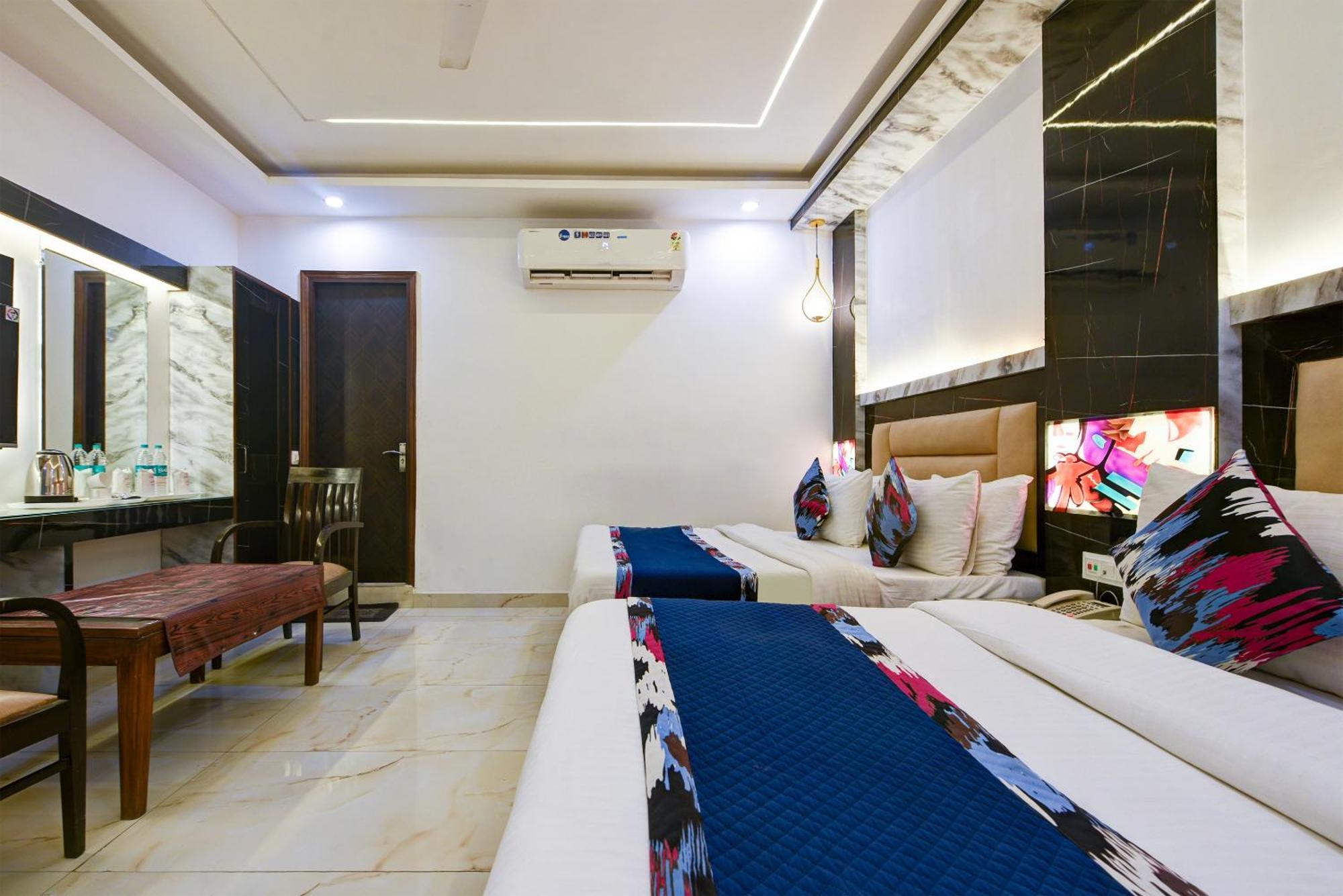 Hotel Shri Vinayak In City Centre At New Delhi Railway Station-By Rcg Hotels Exterior photo
