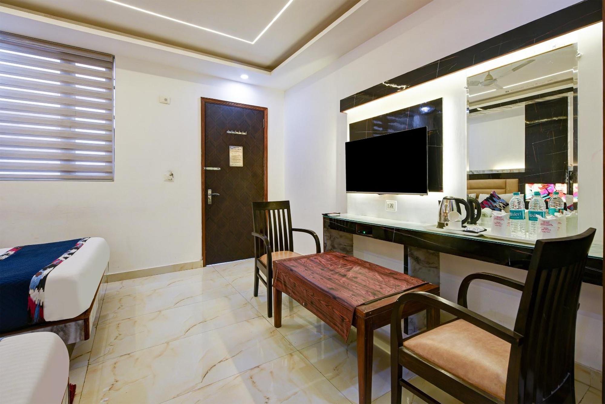 Hotel Shri Vinayak In City Centre At New Delhi Railway Station-By Rcg Hotels Exterior photo