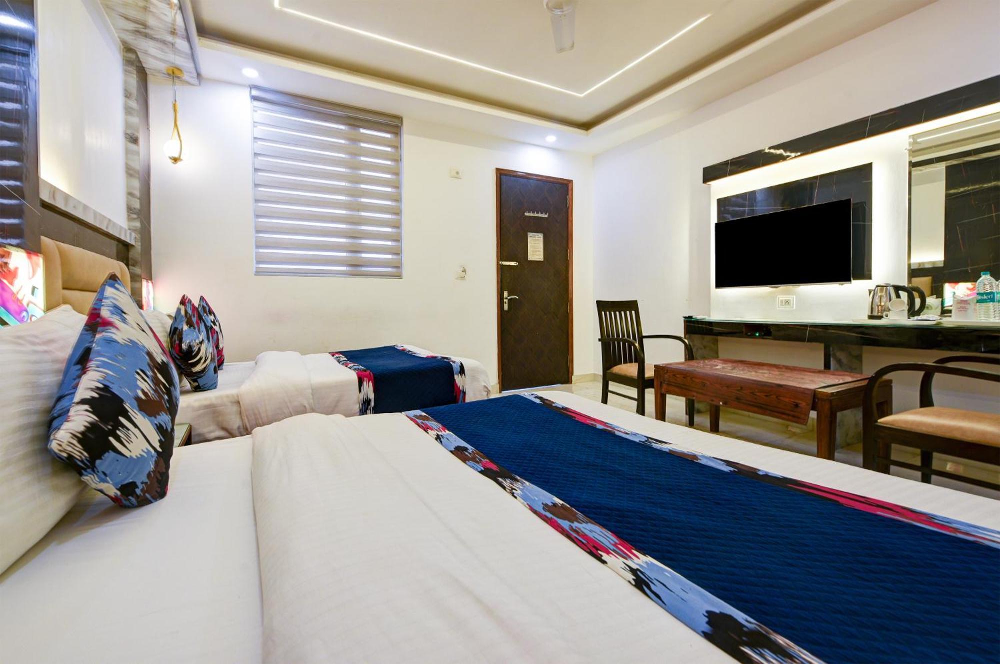 Hotel Shri Vinayak In City Centre At New Delhi Railway Station-By Rcg Hotels Exterior photo