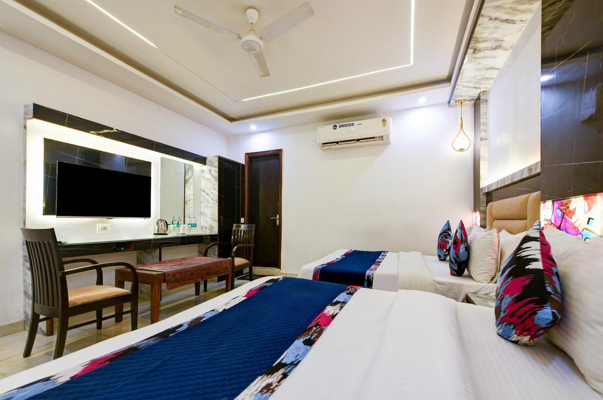 Hotel Shri Vinayak In City Centre At New Delhi Railway Station-By Rcg Hotels Exterior photo