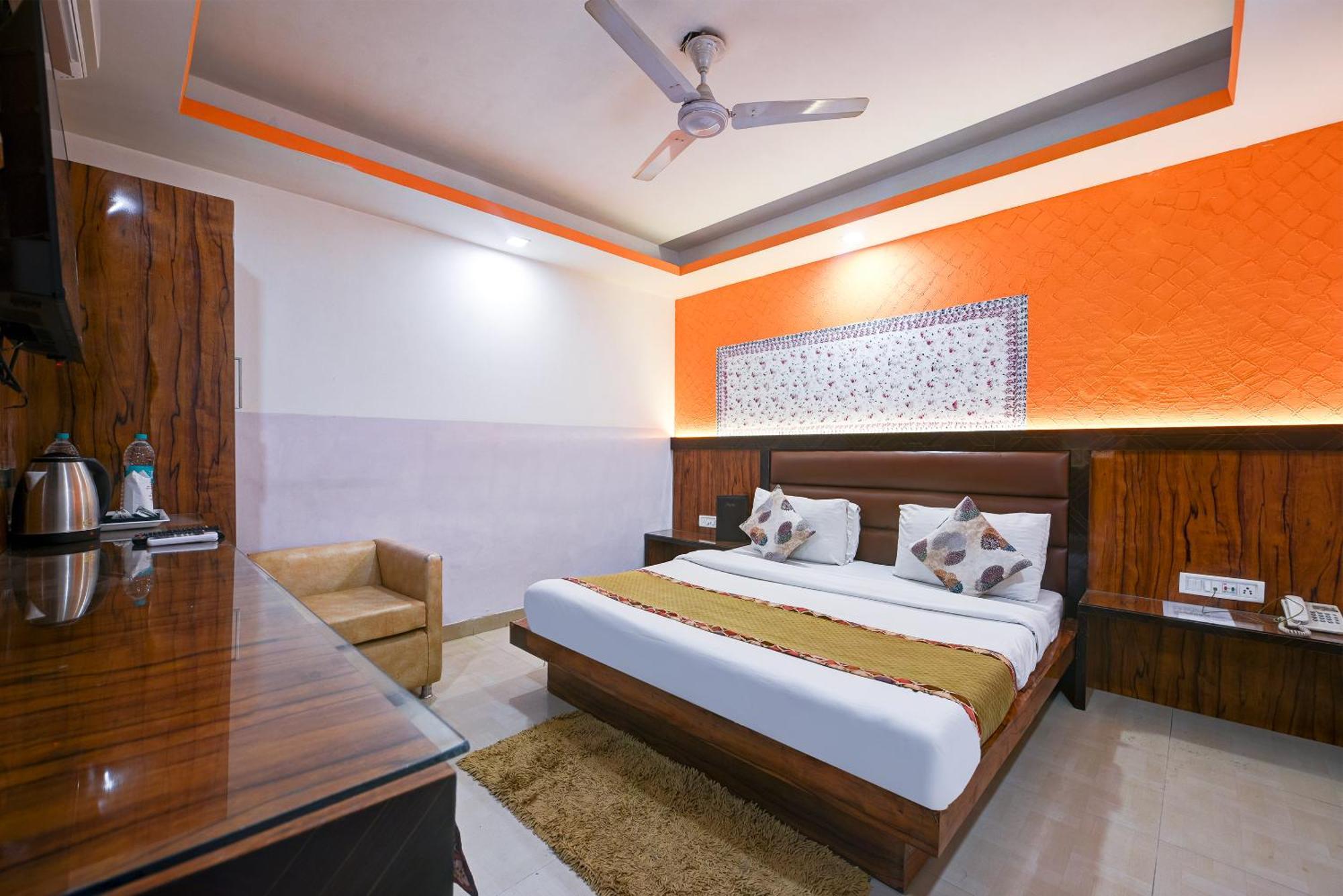 Hotel Shri Vinayak In City Centre At New Delhi Railway Station-By Rcg Hotels Exterior photo