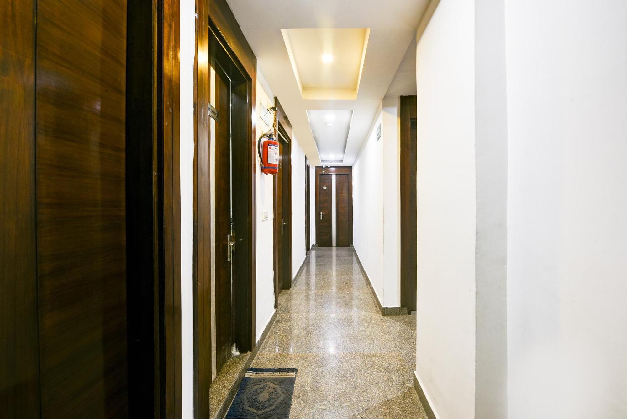 Hotel Shri Vinayak In City Centre At New Delhi Railway Station-By Rcg Hotels Exterior photo
