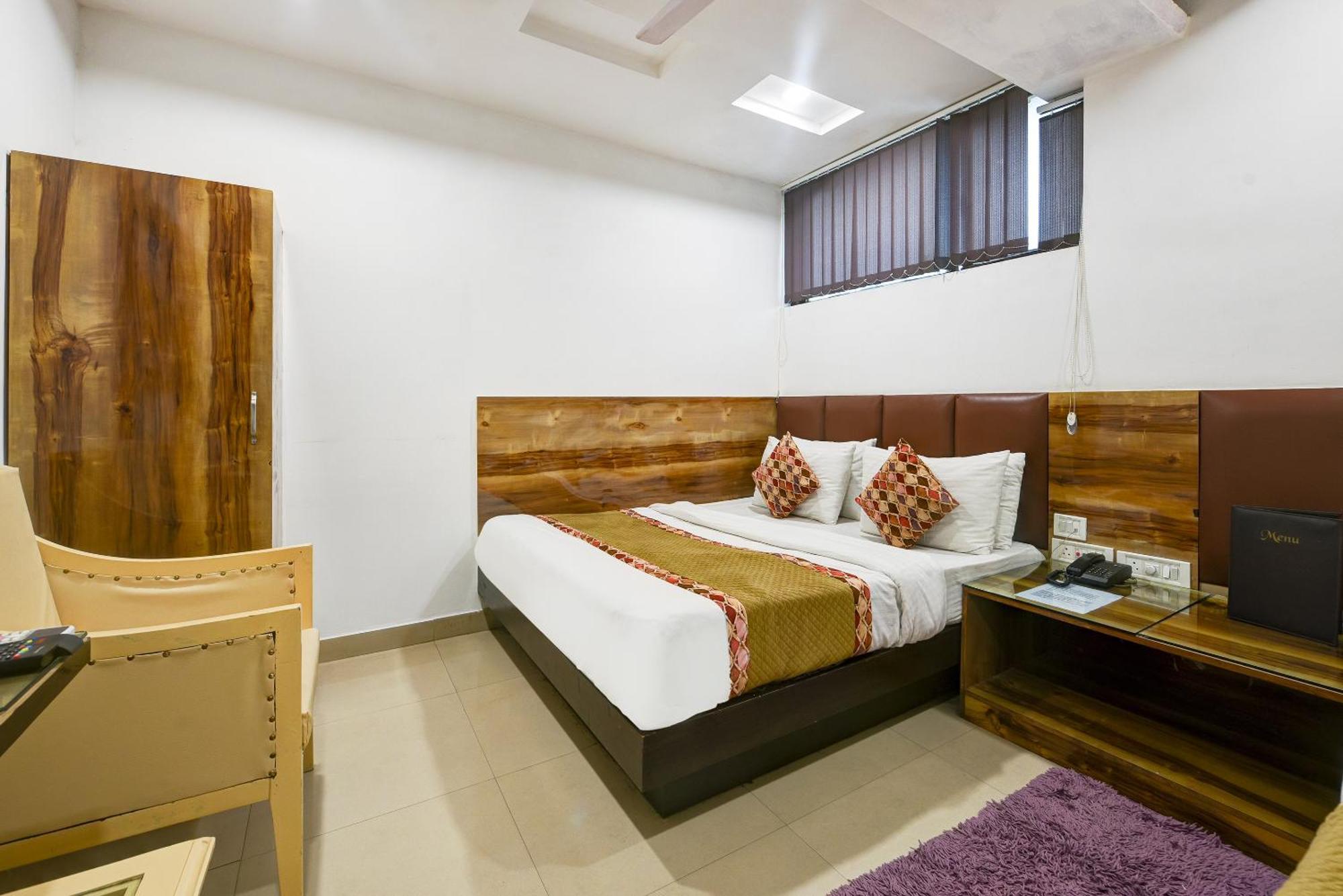 Hotel Shri Vinayak In City Centre At New Delhi Railway Station-By Rcg Hotels Exterior photo