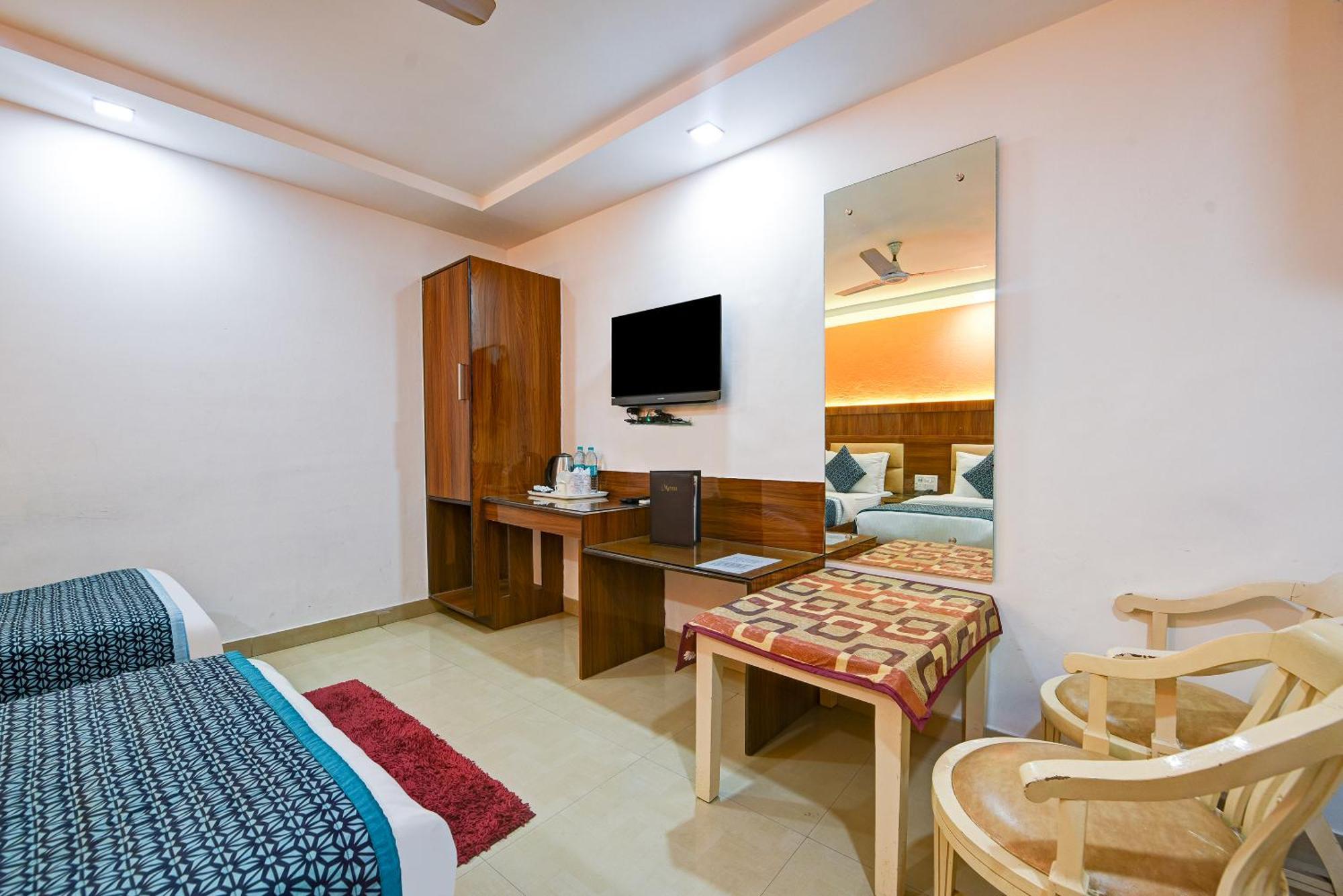 Hotel Shri Vinayak In City Centre At New Delhi Railway Station-By Rcg Hotels Exterior photo