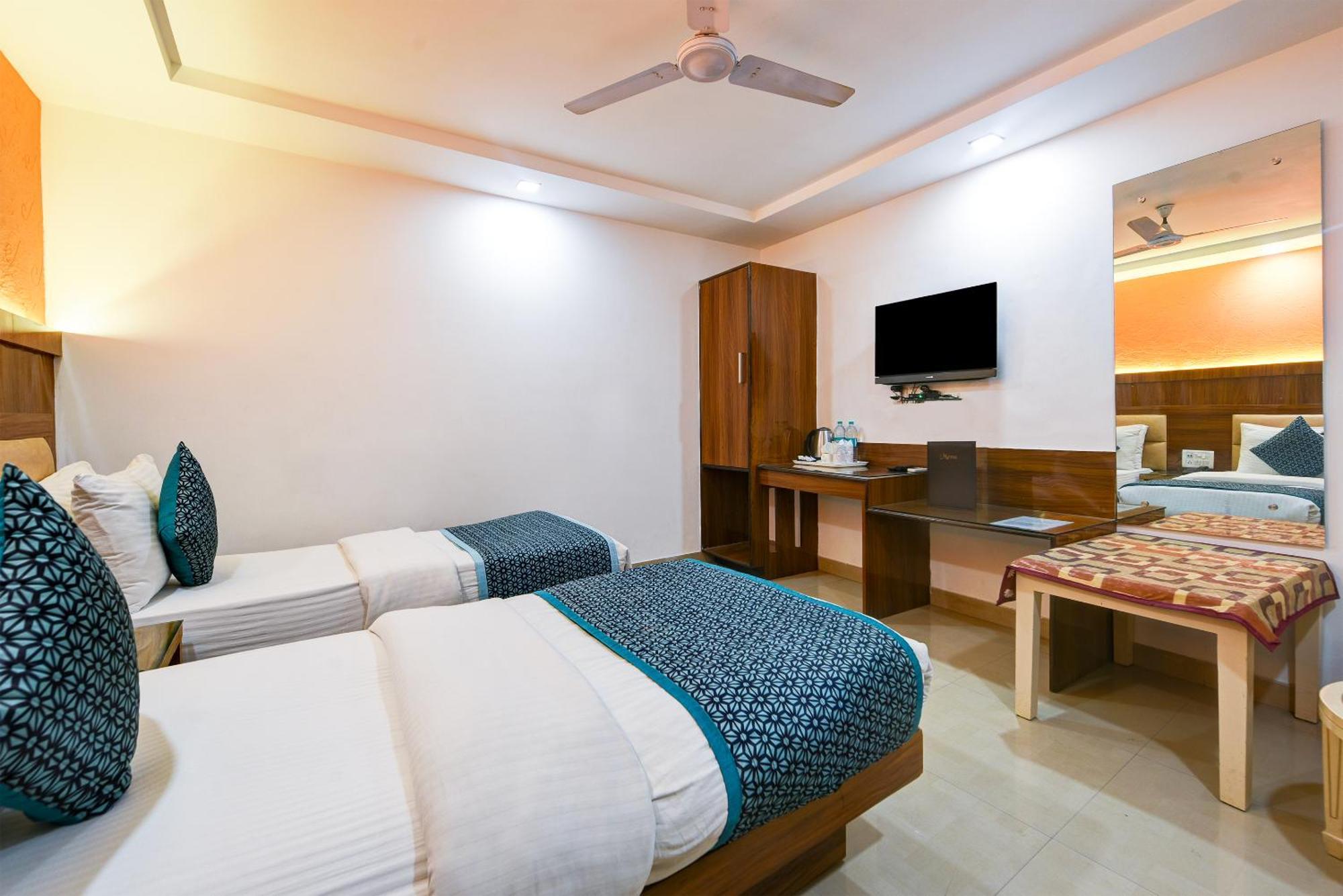 Hotel Shri Vinayak In City Centre At New Delhi Railway Station-By Rcg Hotels Exterior photo
