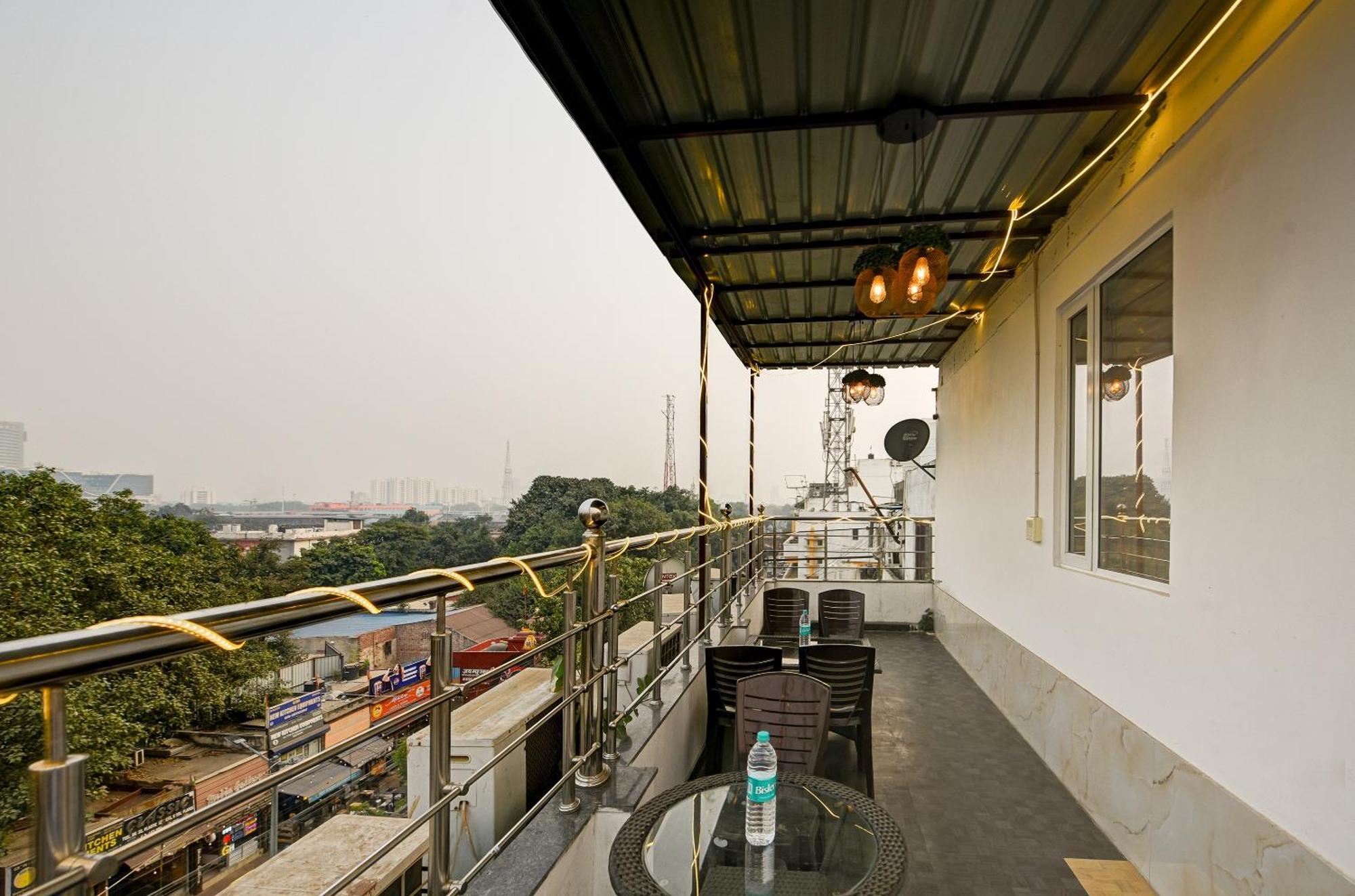 Hotel Shri Vinayak In City Centre At New Delhi Railway Station-By Rcg Hotels Exterior photo