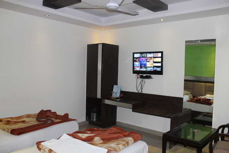 Hotel Shri Vinayak In City Centre At New Delhi Railway Station-By Rcg Hotels Exterior photo