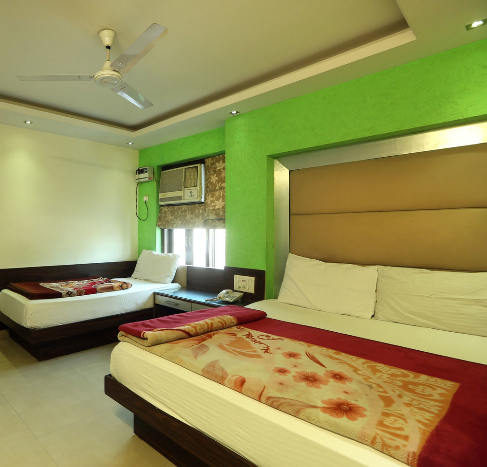 Hotel Shri Vinayak In City Centre At New Delhi Railway Station-By Rcg Hotels Exterior photo