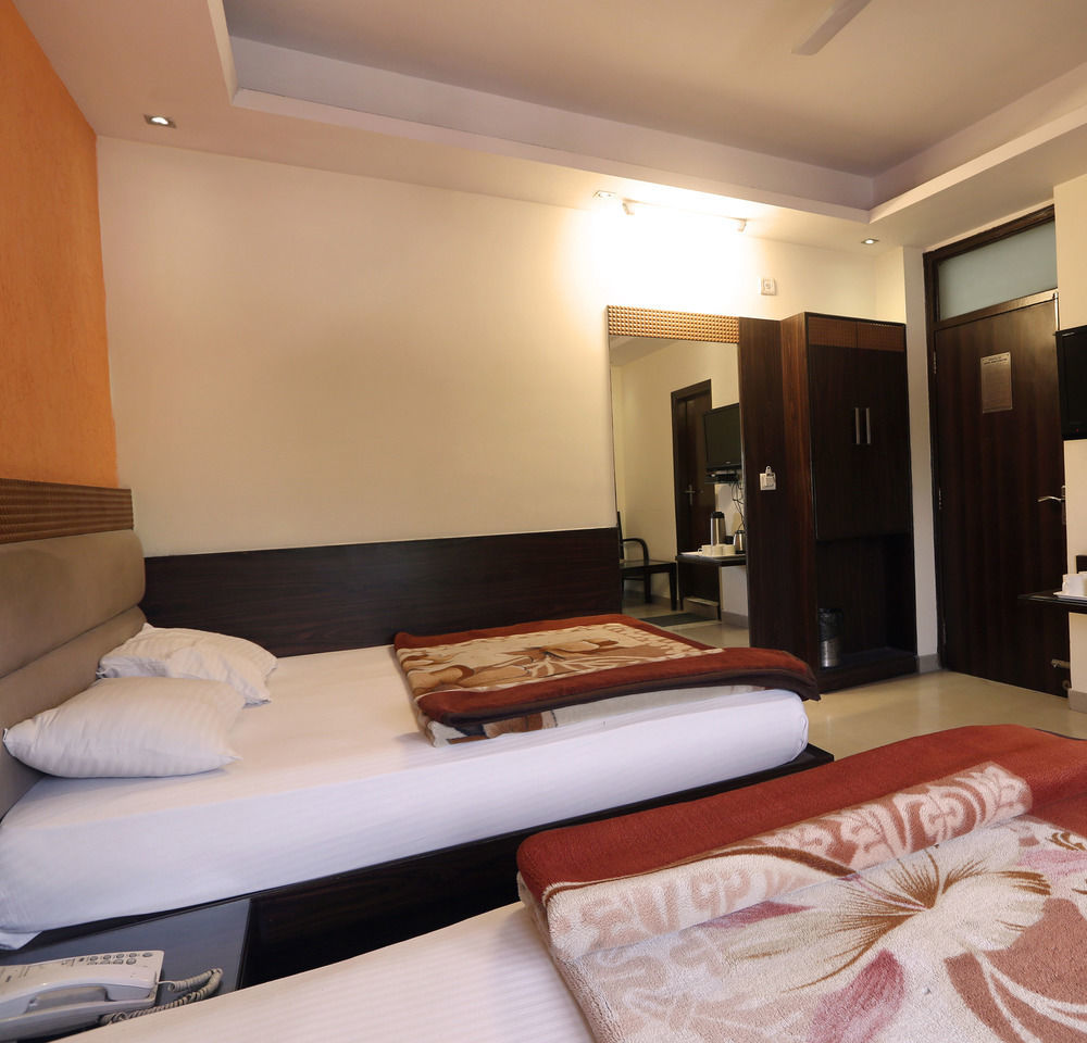 Hotel Shri Vinayak In City Centre At New Delhi Railway Station-By Rcg Hotels Exterior photo