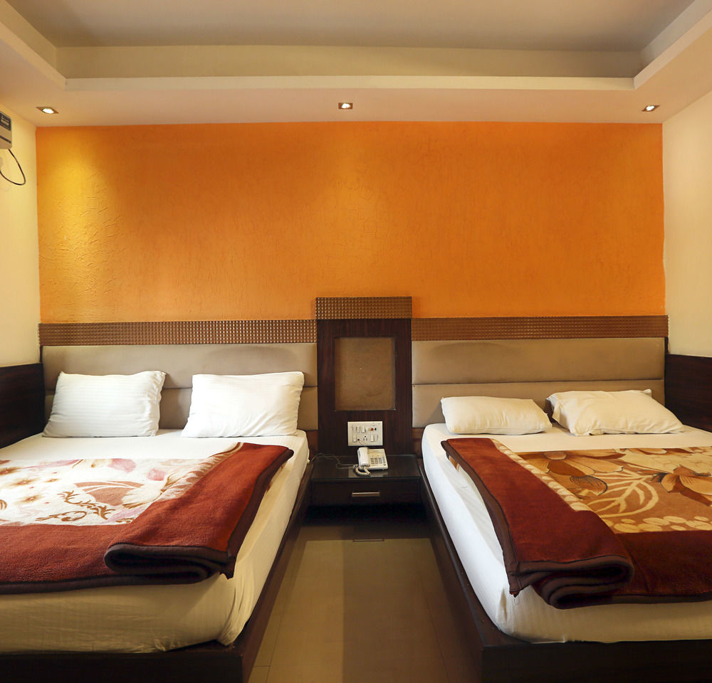 Hotel Shri Vinayak In City Centre At New Delhi Railway Station-By Rcg Hotels Exterior photo
